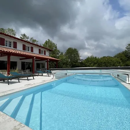 Zeruko Izarra Сasa de vacaciones Sare